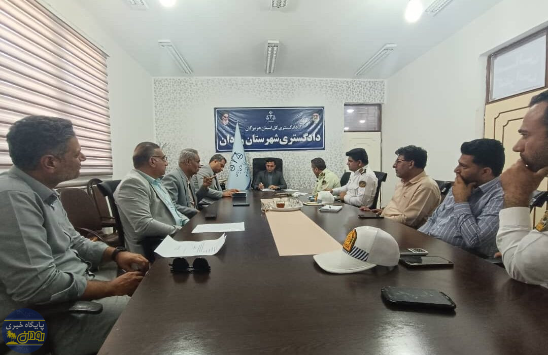 تأکید دادستان رودان بر اجرای قانون و ساماندهی دستفروشان